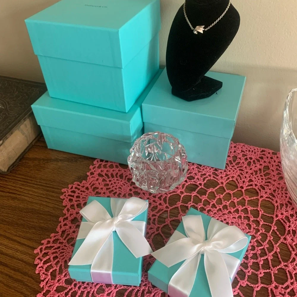 Silent share show - like for notice - Tiffany and co, books, jewelry and more